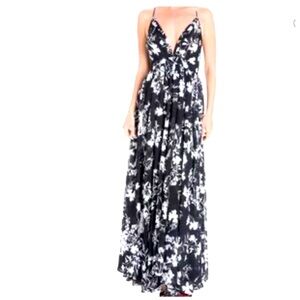 NWT Meghan LA • Enchanted garden floral maxi dress